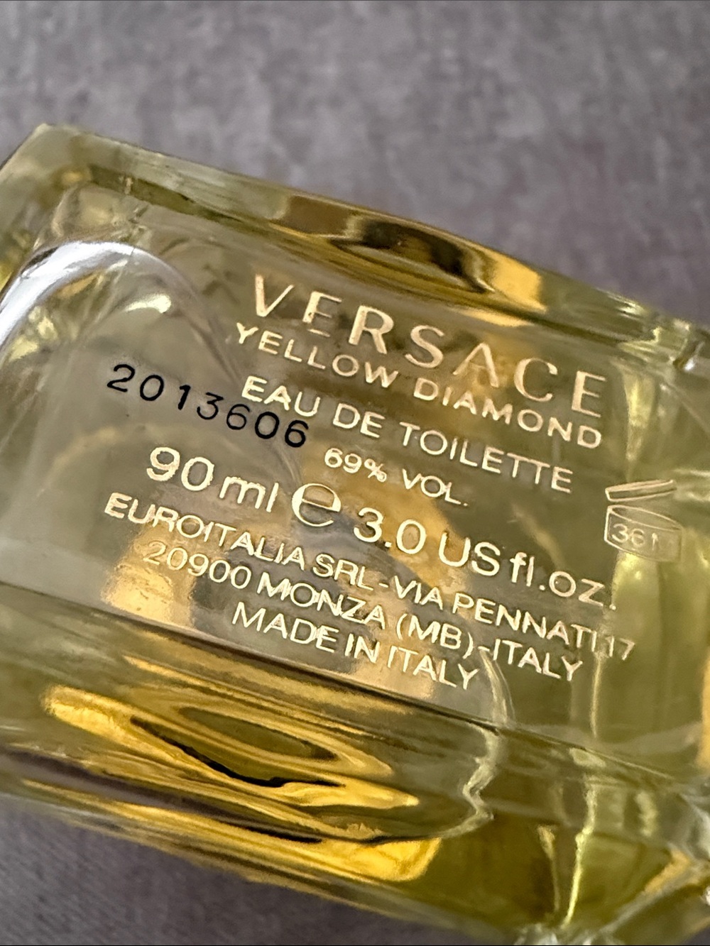 Versace Yellow Diamond Cologne Bottle - Pale Yellow - Picture 2 of 4